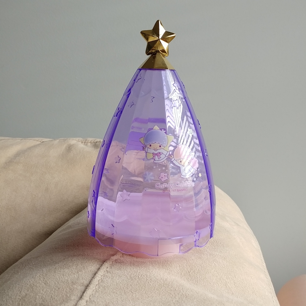 Little Twin Stars plastic dome display case